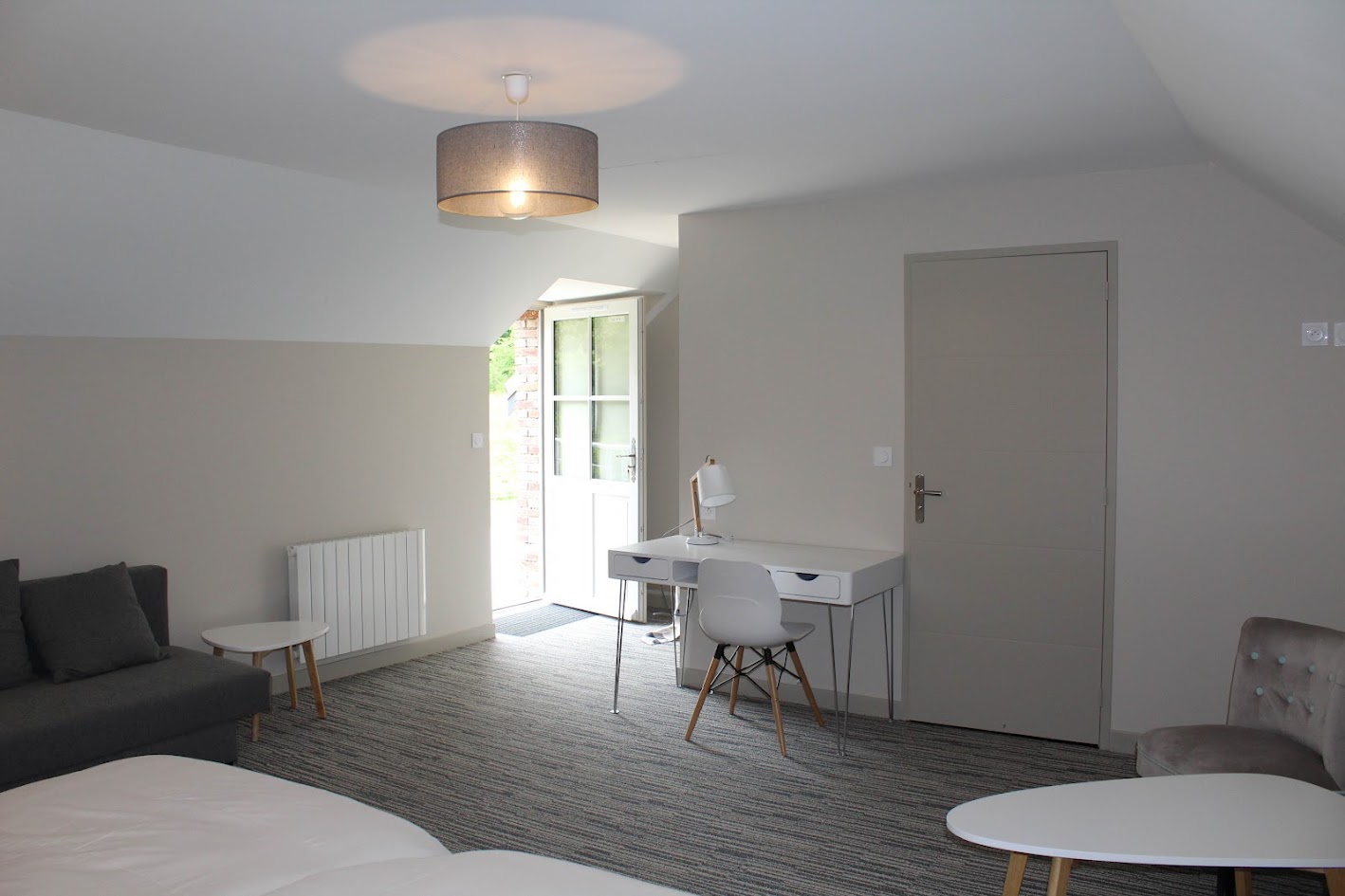 Bureau dans chambre hoteliere