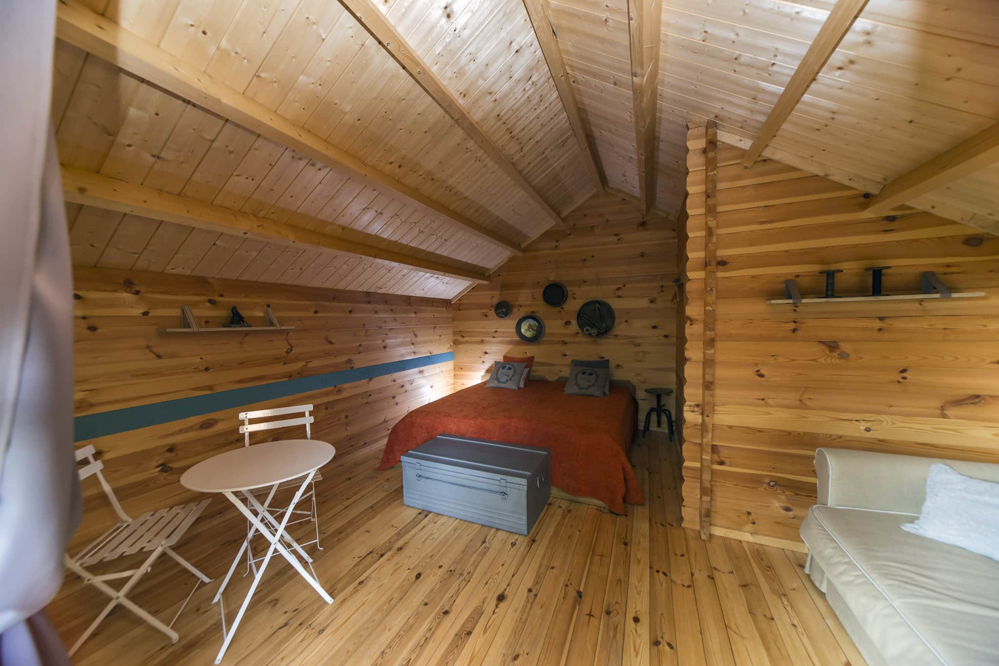 photos Hazelnut forest cabin